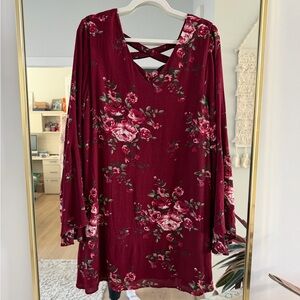 NWOT Lulu’s Maroon Floral Bell Sleeve Dress